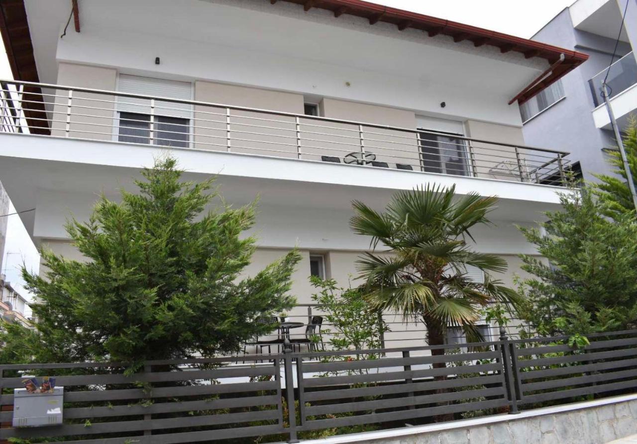 Davidana Deluxe Apartments Nea Kallikrateia Buitenkant foto